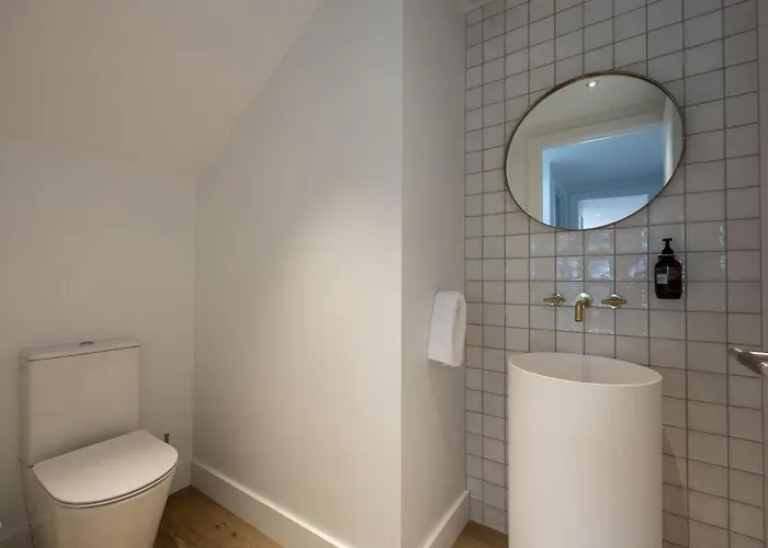 Hébergement de vacances Marjon Peak Retreat | Spa, Pool & Mountain Views *