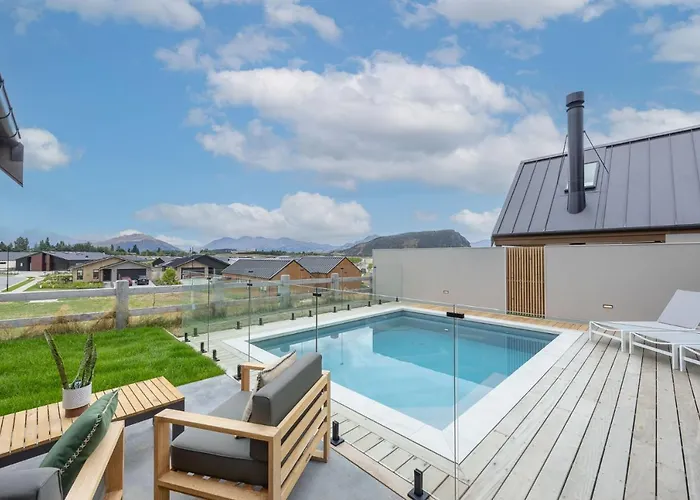 Hébergement de vacances Marjon Peak Retreat | Spa, Pool & Mountain Views Wanaka
