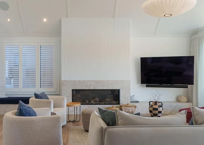 Hébergement de vacances Marjon Peak Retreat | Spa, Pool & Mountain Views *